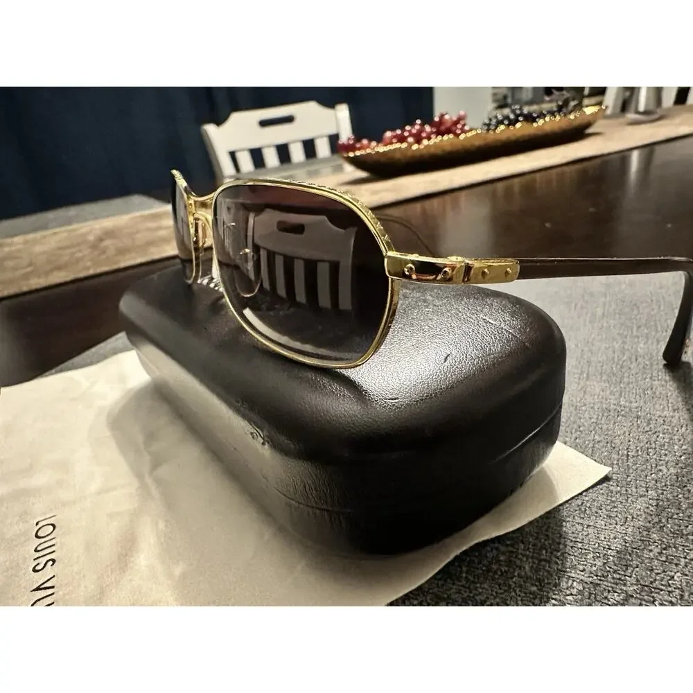 Louis Vuitton authentic louis